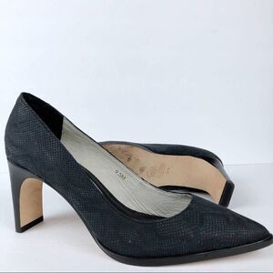 Matt Bernson Python Snake Embossed Pointy Toe Heels Pump Black charcoal 9.5